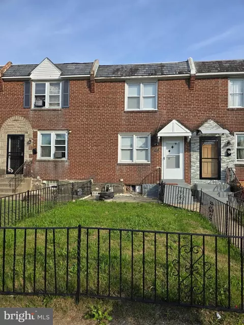 128 Weymouth Rd, Darby, PA 19023