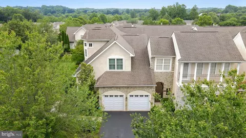 57 Old Barn Dr, West Chester, PA 19382