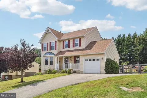 2640 E Colonial Dr, Boothwyn, PA 19061