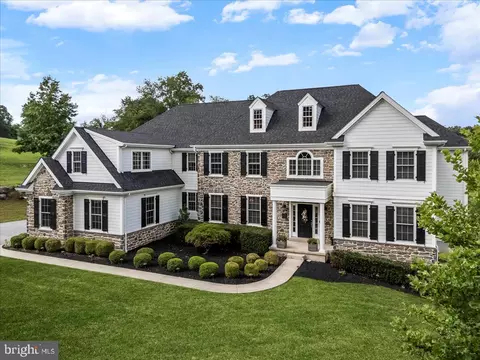 203 Geist View Cir, Media, PA 19063