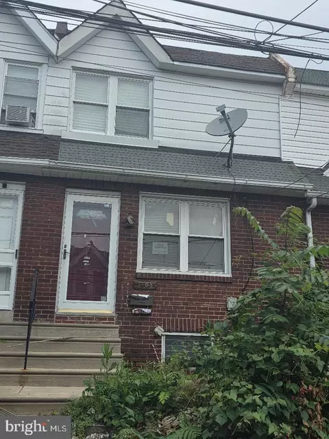 7105 Seaford Rd, Darby, PA 19082