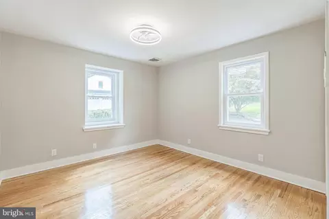 Bedroom - 424 N Rolling Rd, Springfield, PA 19064 photo 1 of 1