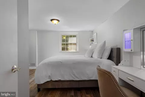 Bedroom - 13 Weirwood Rd, Wayne, PA 19087 photo 8 of 9