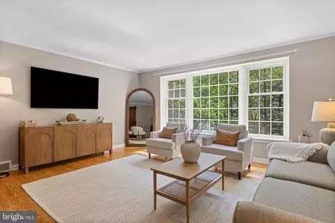 Living - 13 Weirwood Rd, Wayne, PA 19087 photo 3 of 5