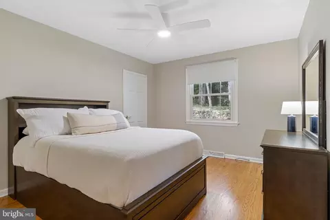 Bedroom - 13 Weirwood Rd, Wayne, PA 19087 photo 7 of 9