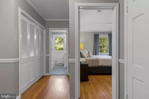 Entry Way - 13 Weirwood Rd, Wayne, PA 19087 photo 7 of 11