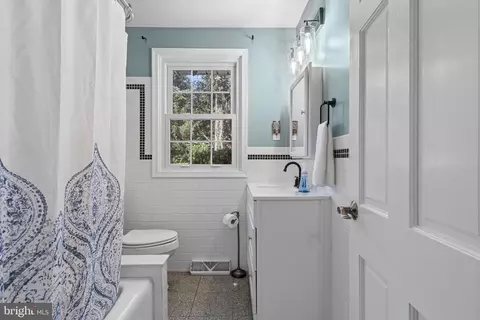 Bath - 13 Weirwood Rd, Wayne, PA 19087 photo 2 of 2