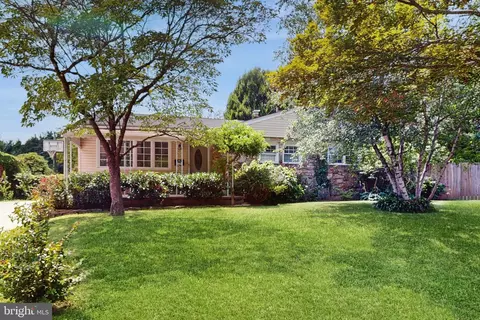 115 Butt Ln, Aston, PA 19014