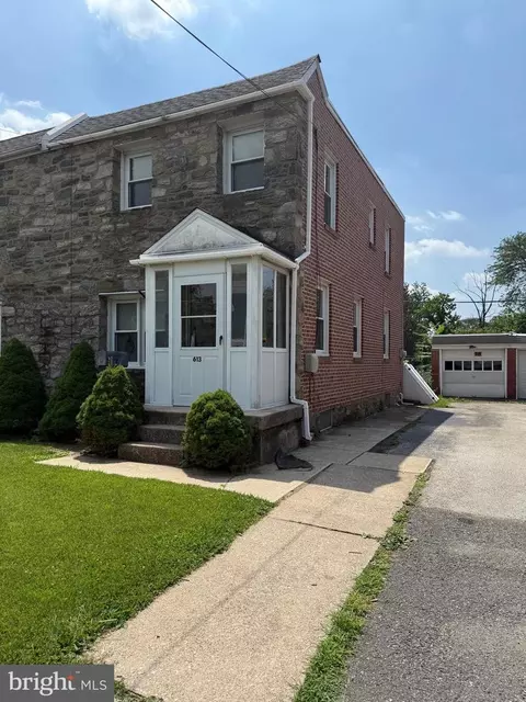 613 N Manoa Rd, Havertown, PA 19083