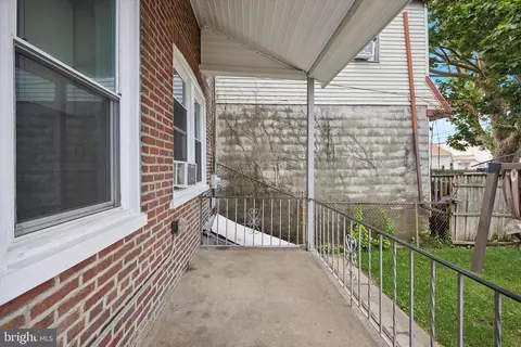 Exterior - 1024 Washington Ave, Marcus Hook, PA 19061 photo 1 of 4