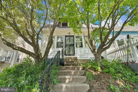 3837 Marshall Rd, Drexel Hill, PA 19026