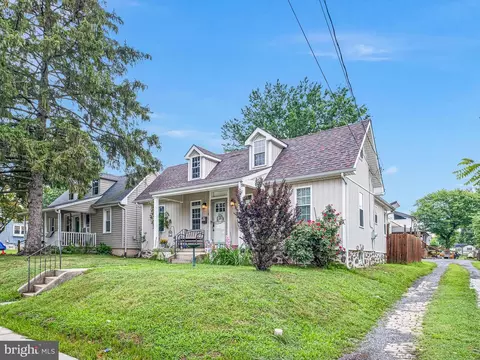 1619 Hewes Ave, Marcus Hook, PA 19061