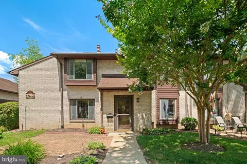 2709 Red Oak Cir, Springfield, PA 19064