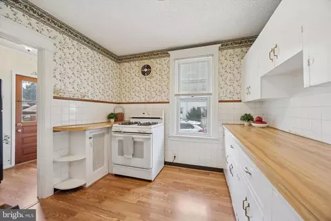 Kitchen - 945 Ormond Ave, Drexel Hill, PA 19026 photo 1 of 3