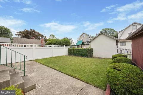 Exterior - 945 Ormond Ave, Drexel Hill, PA 19026 photo 6 of 7