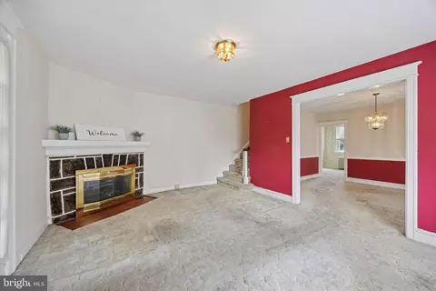 Living - 945 Ormond Ave, Drexel Hill, PA 19026 photo 1 of 4