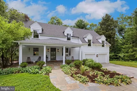 330 S Old Middletown Rd, Media, PA 19063