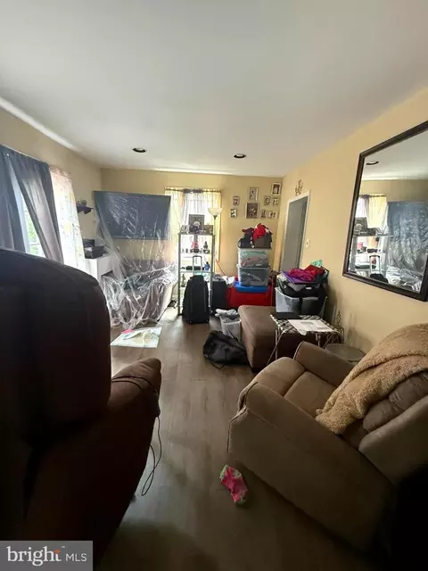 Entry Way - 7755 Parkview Rd, Darby, PA 19082 photo 1 of 2