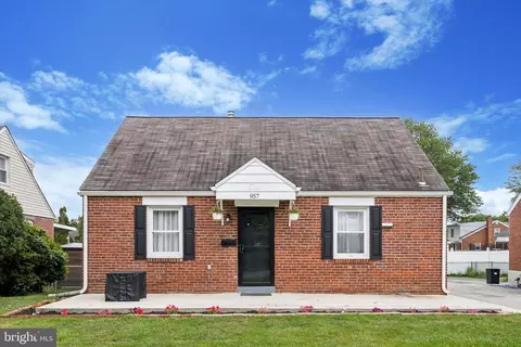 957 Thornton Rd, Boothwyn, PA 19061