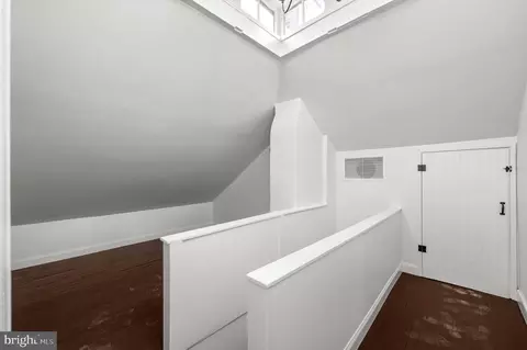Entry Way - 150 E Dutton Ml, Brookhaven, PA 19015 photo 4 of 6