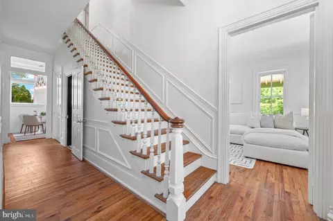 Entry Way - 150 E Dutton Ml, Brookhaven, PA 19015 photo 1 of 6
