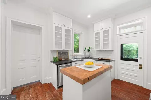 Kitchen - 150 E Dutton Ml, Brookhaven, PA 19015 photo 1 of 4