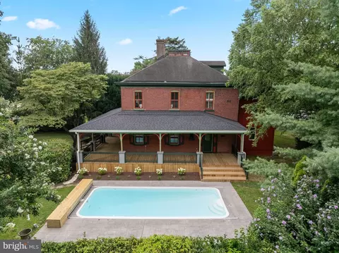 150 E Dutton Ml, Brookhaven, PA 19015