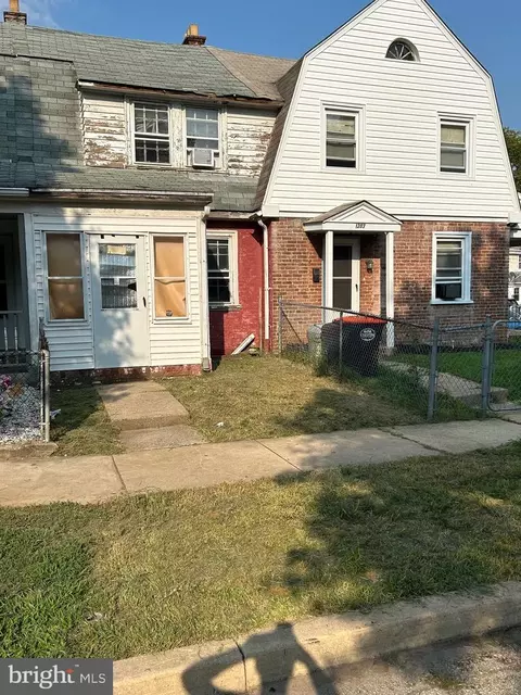 1205 Pine Ln, Chester, PA 19013