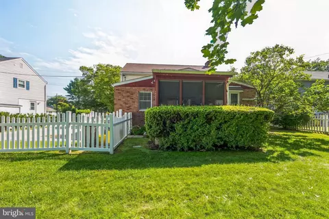 Exterior - 340 E Thomson Ave, Springfield, PA 19064 photo 5 of 9