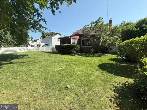 Exterior - 340 E Thomson Ave, Springfield, PA 19064 photo 4 of 9