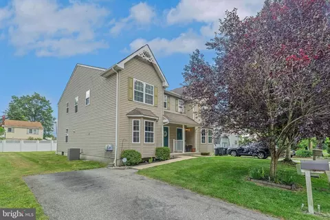 Exterior - 2305 Pleasantview Ave, Boothwyn, PA 19061 photo 2 of 3