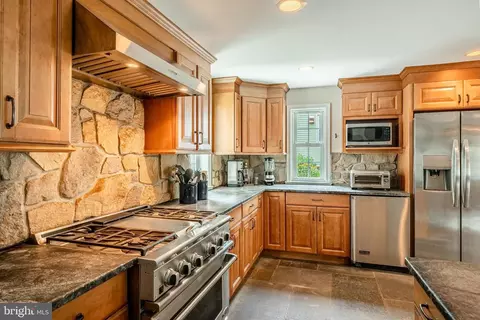 Kitchen - 609 Lanmore Ave, Wayne, PA 19087 photo 2 of 3