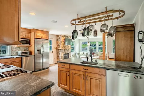 Kitchen - 609 Lanmore Ave, Wayne, PA 19087 photo 3 of 3