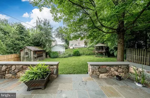 Exterior - 609 Lanmore Ave, Wayne, PA 19087 photo 8 of 10