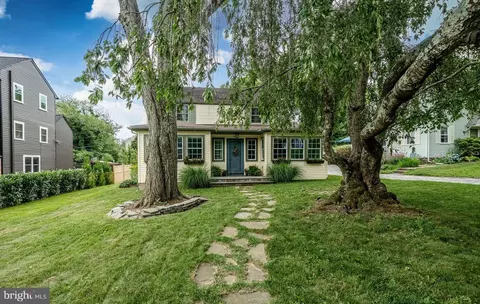 Exterior - 609 Lanmore Ave, Wayne, PA 19087 photo 2 of 10