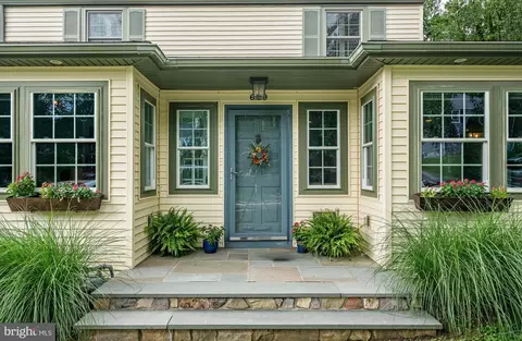 Exterior - 609 Lanmore Ave, Wayne, PA 19087 photo 3 of 10