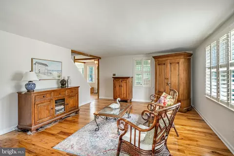 Living - 609 Lanmore Ave, Wayne, PA 19087 photo 2 of 2