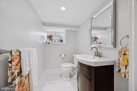127 Crestview Rd, Darby, PA 19082 photo 33