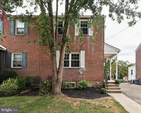 476 Olympic Ave, Havertown, PA 19083