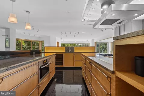 Kitchen - 308-310 Julip Run Rd, Wayne, PA 19087 photo 6 of 11