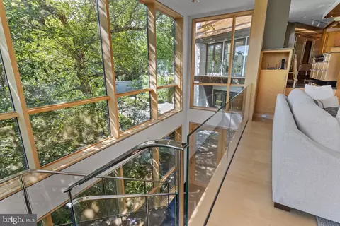 Entry Way - 308-310 Julip Run Rd, Wayne, PA 19087 photo 4 of 21
