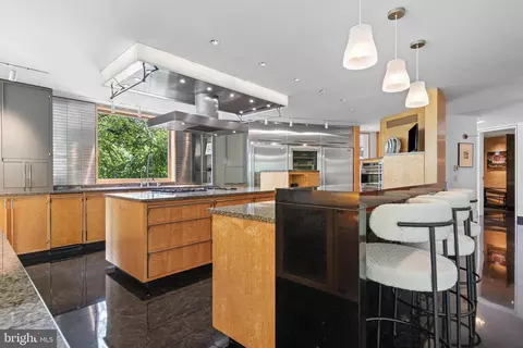 Kitchen - 308-310 Julip Run Rd, Wayne, PA 19087 photo 8 of 11