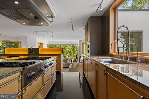 Kitchen - 308-310 Julip Run Rd, Wayne, PA 19087 photo 5 of 11