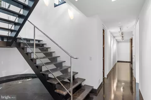 Entry Way - 308-310 Julip Run Rd, Wayne, PA 19087 photo 15 of 21