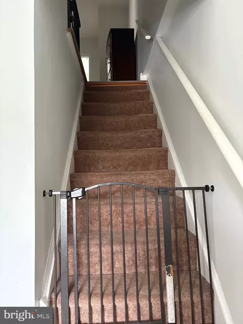 Entry Way - 211 Johnson Ave, Boothwyn, PA 19061 photo 4 of 5