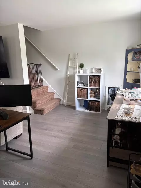 Entry Way - 211 Johnson Ave, Boothwyn, PA 19061 photo 2 of 5