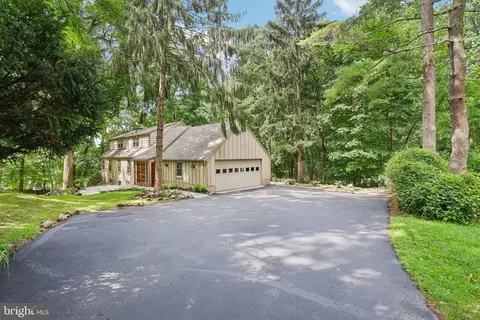 17 Weirwood Rd, Wayne, PA 19087 photo 4