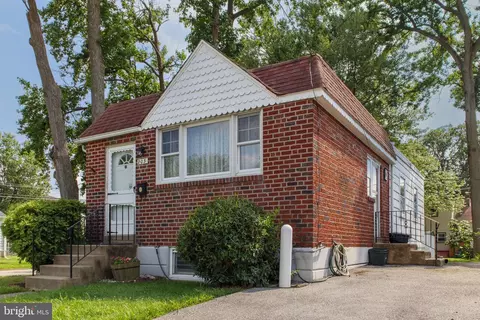 203 Ridley Ave, Folsom, PA 19033