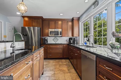 620 W Wayne Ave, Wayne, PA 19087 photo 9