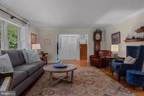 620 W Wayne Ave, Wayne, PA 19087 photo 2